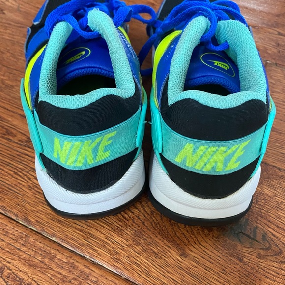 Nike Huraches - Picture 2 of 3